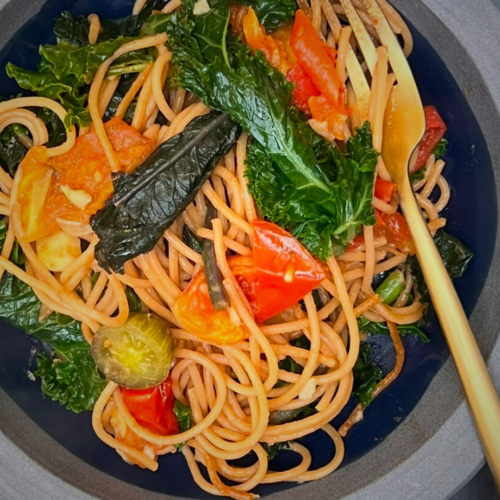 Whole Wheat Spaghetti With Kale And Tomatoes